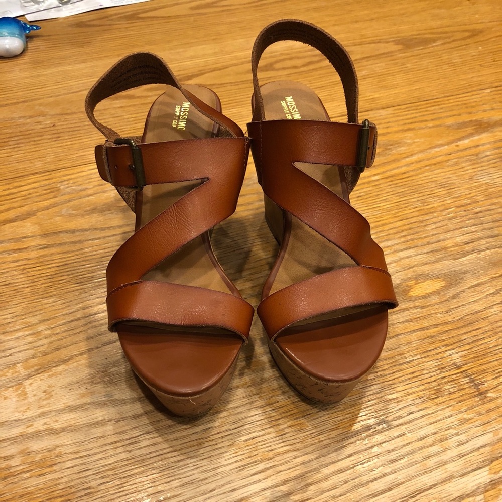Target wedges in size 9.5